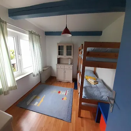 Opas Hus Auf Пельворм